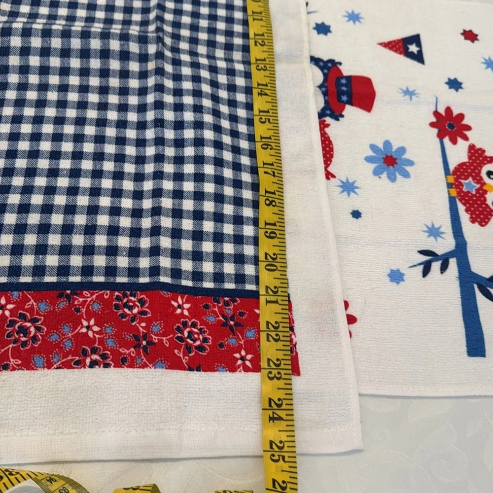 🌟3/$15🌟 NWOT Set of 2 kitchen Towels.